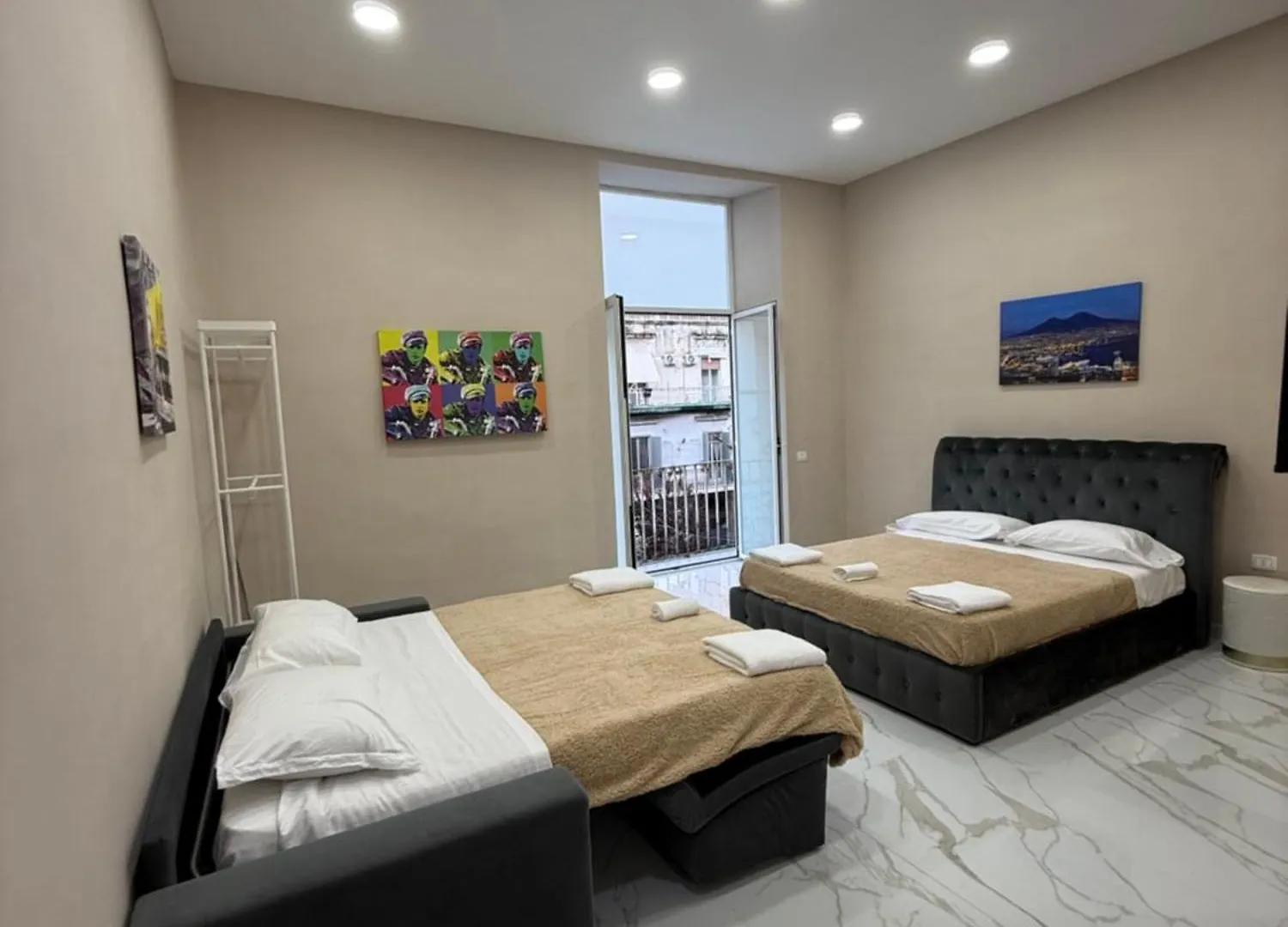 Valentino Caracciolo 105 Apartment Naples Italy