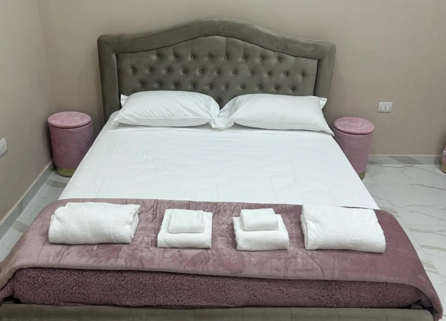 Valentino Caracciolo 105 Apartment Naples