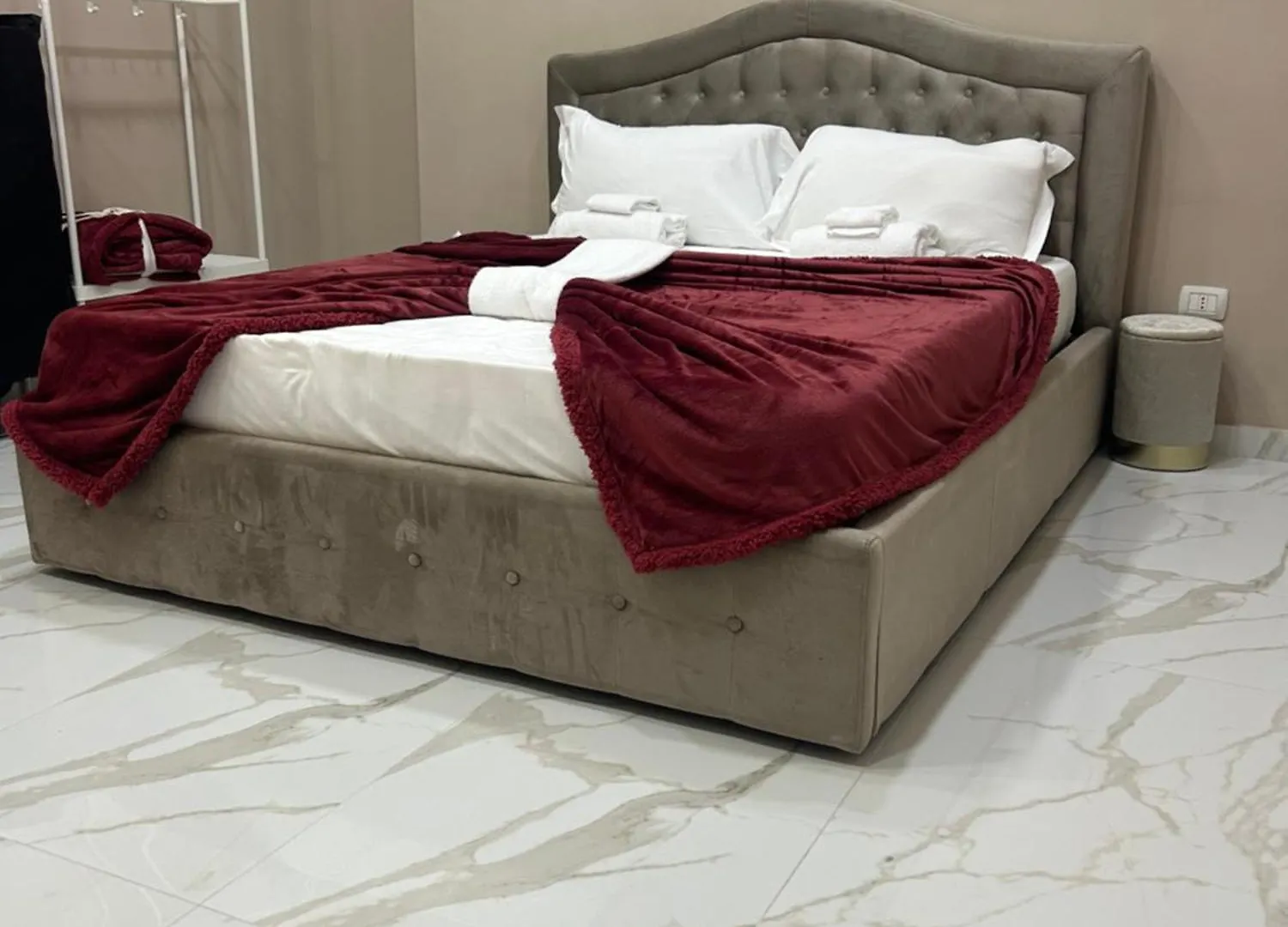 Valentino Caracciolo 105 Apartment Naples