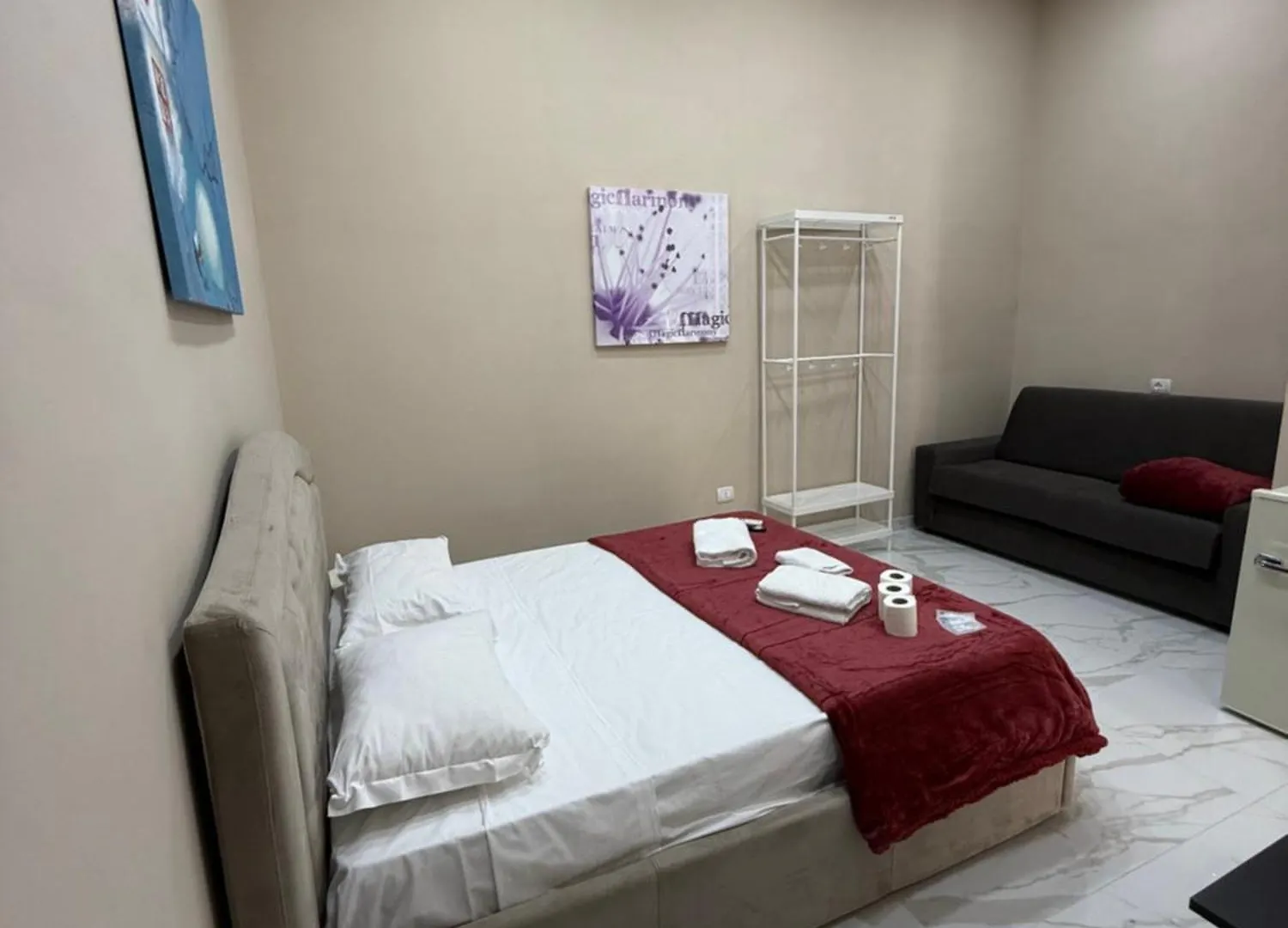 Valentino Caracciolo 105 Apartment Naples Italy