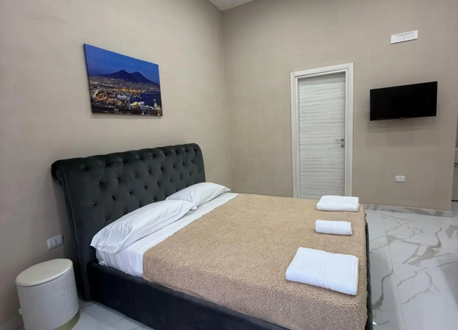 Valentino Caracciolo 105 Apartment Naples