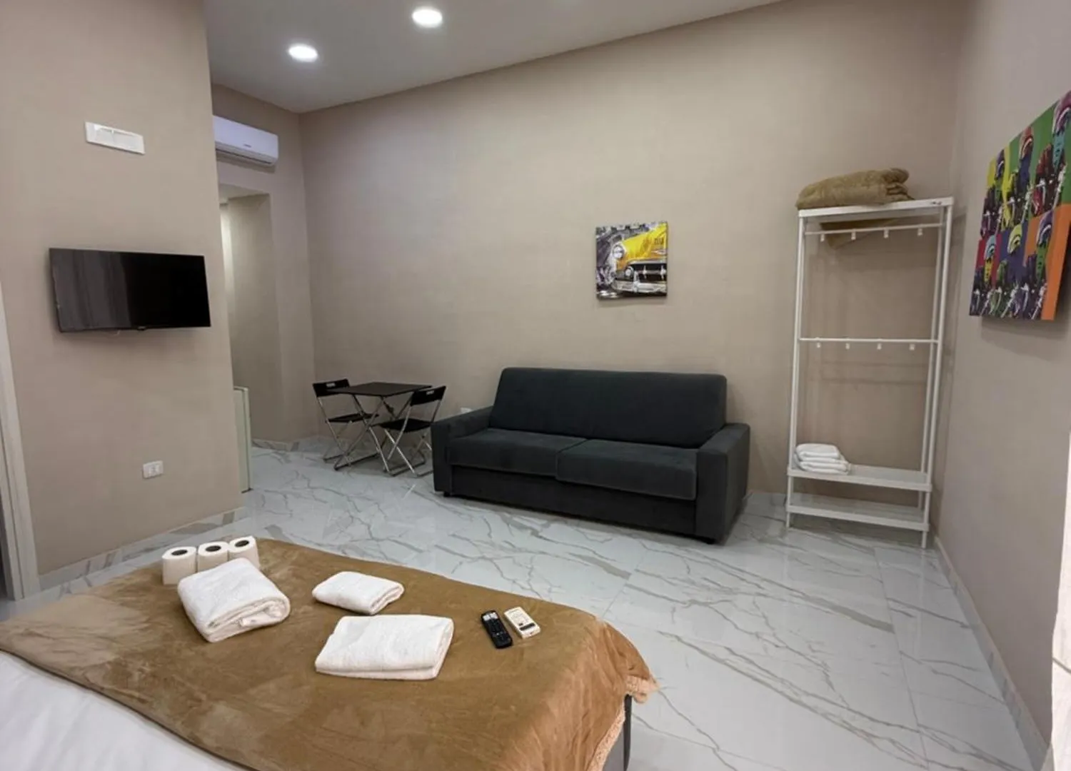 Valentino Caracciolo 105 Apartment Naples Italy